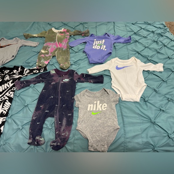 Newborn Nike 7 Piece Bundle - Picture 3 of 7